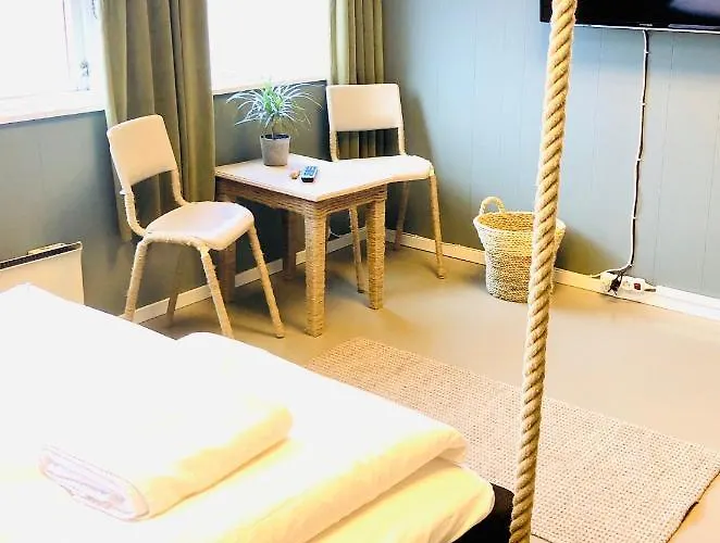 Eco Camp Norway Hostel *